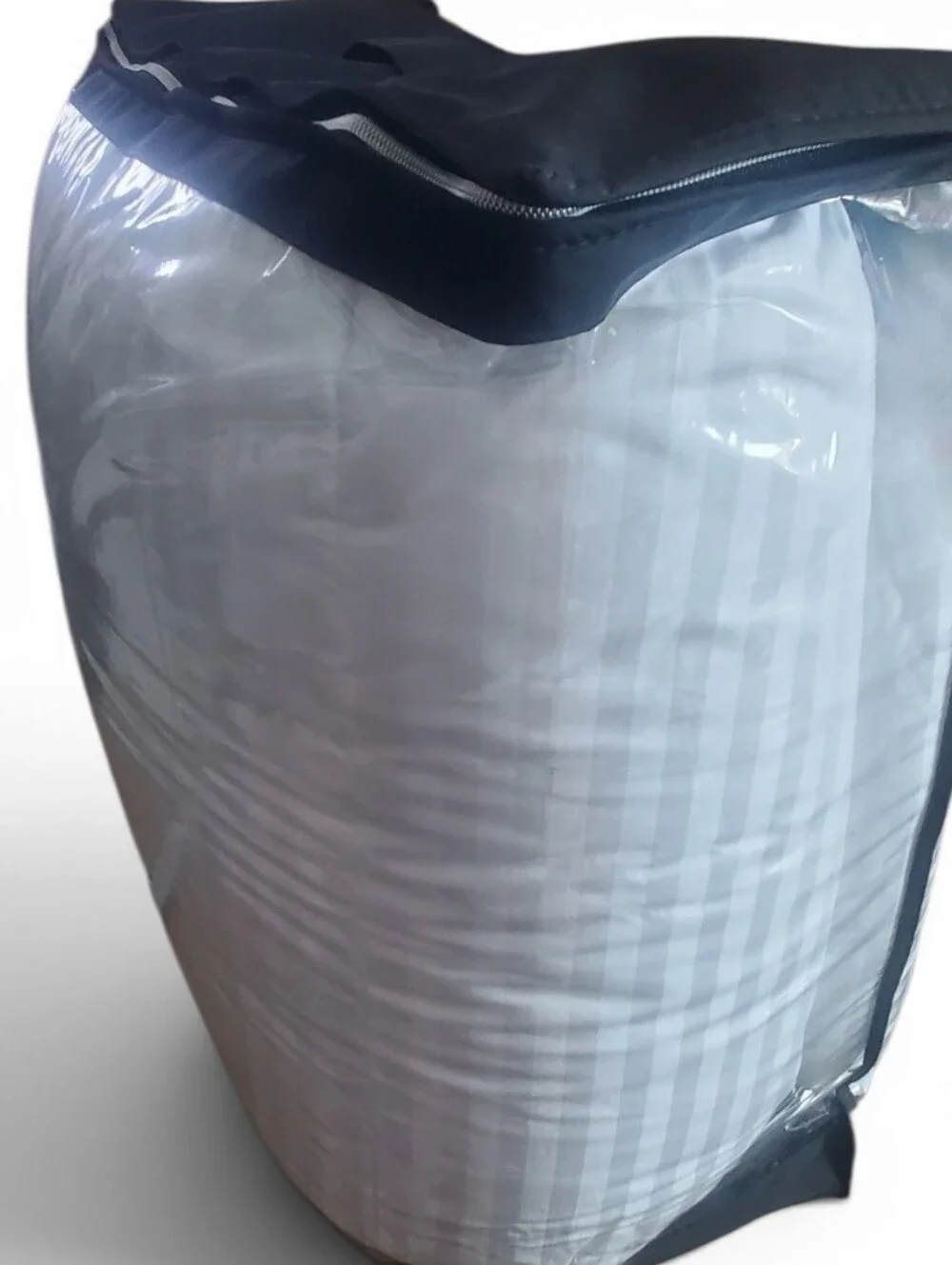 New Made For Westin Hotels & Resorts Down Alternative Duvet. Size Queen.